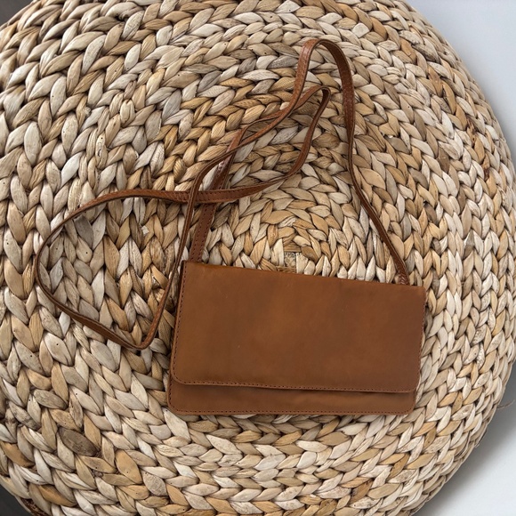 Small Cognac Clutch - Picture 1 of 5
